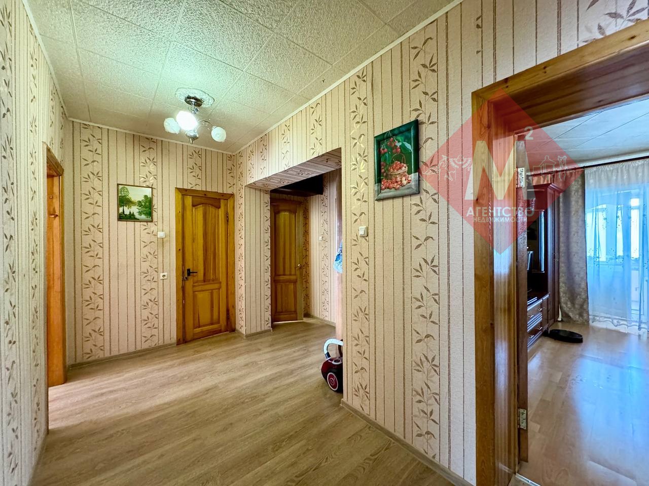 Продается просторная 3-комнатная