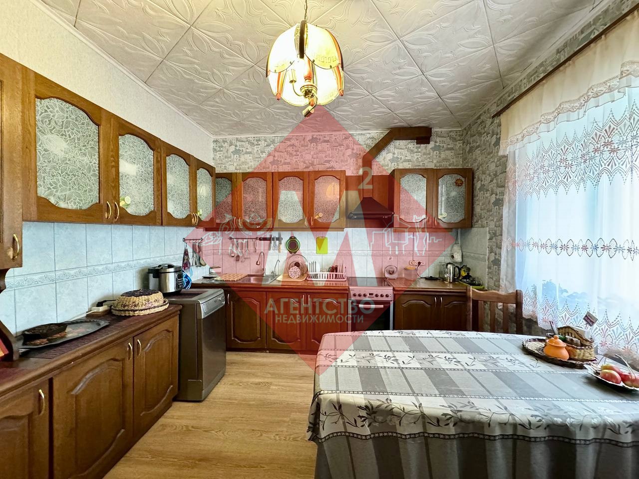 Продается просторная 3-комнатная