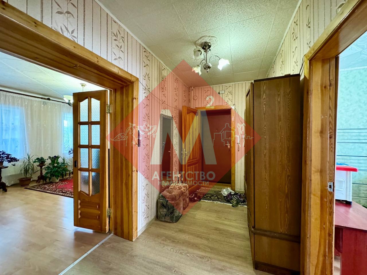 Продается просторная 3-комнатная