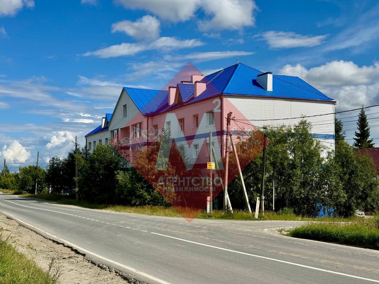 Продается просторная 3-комнатная