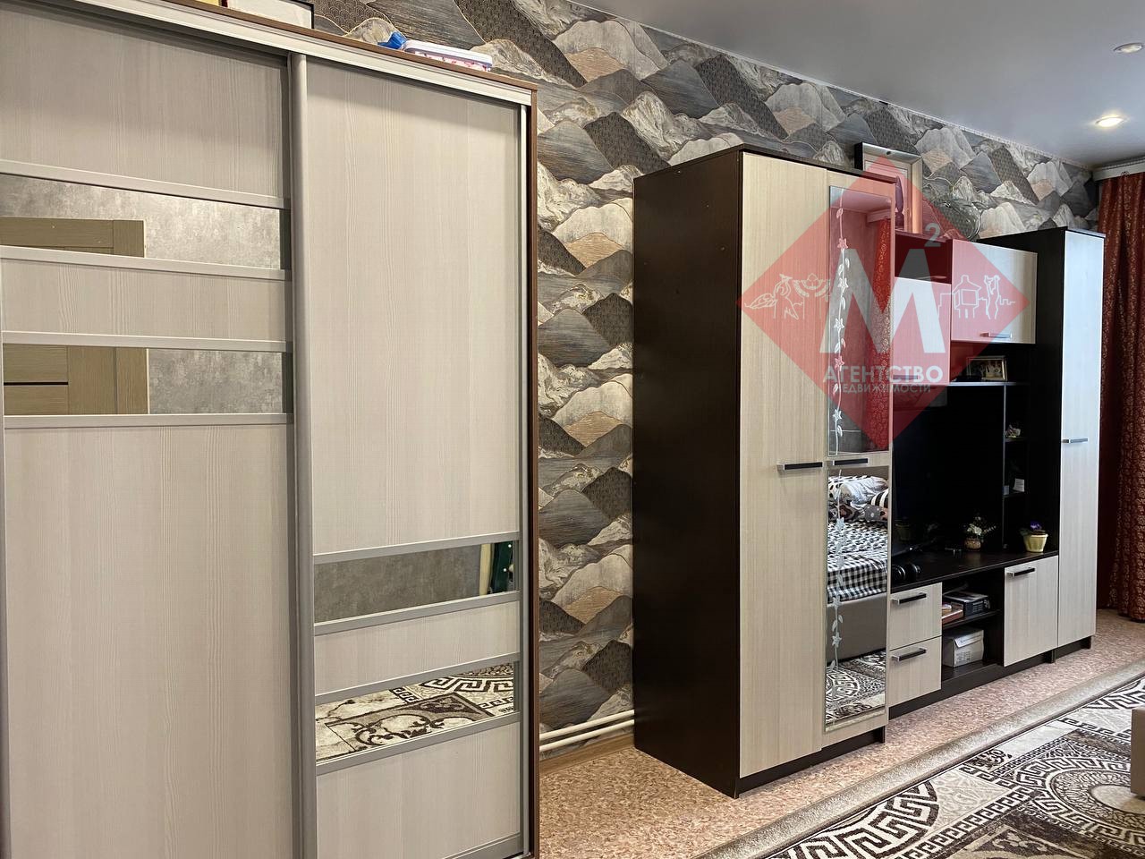 Продается 2-комнатная