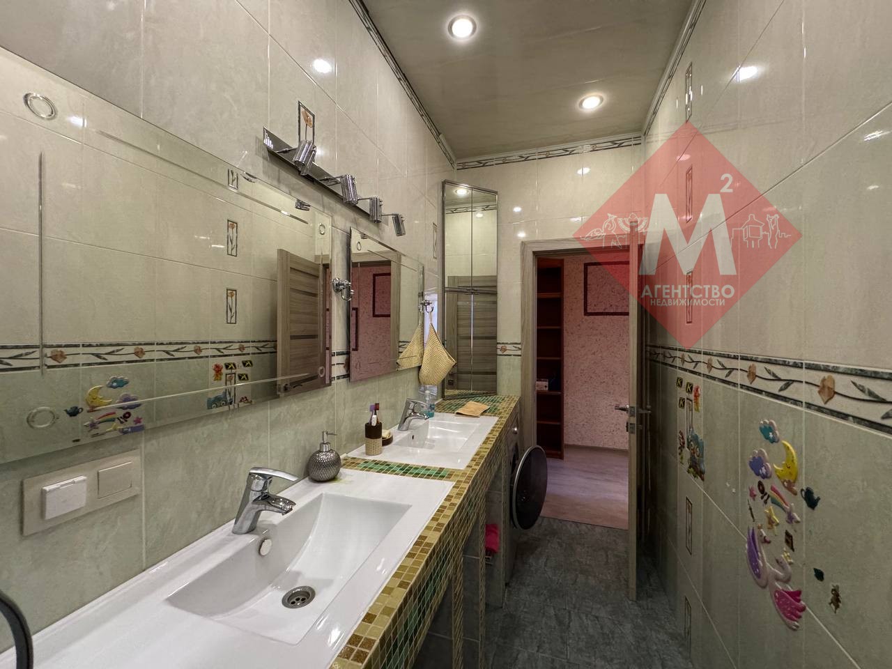 Продается трехкомнатная квартира