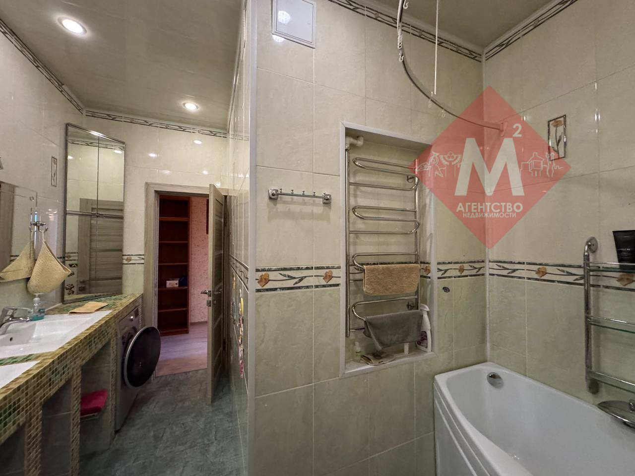 Продается трехкомнатная квартира