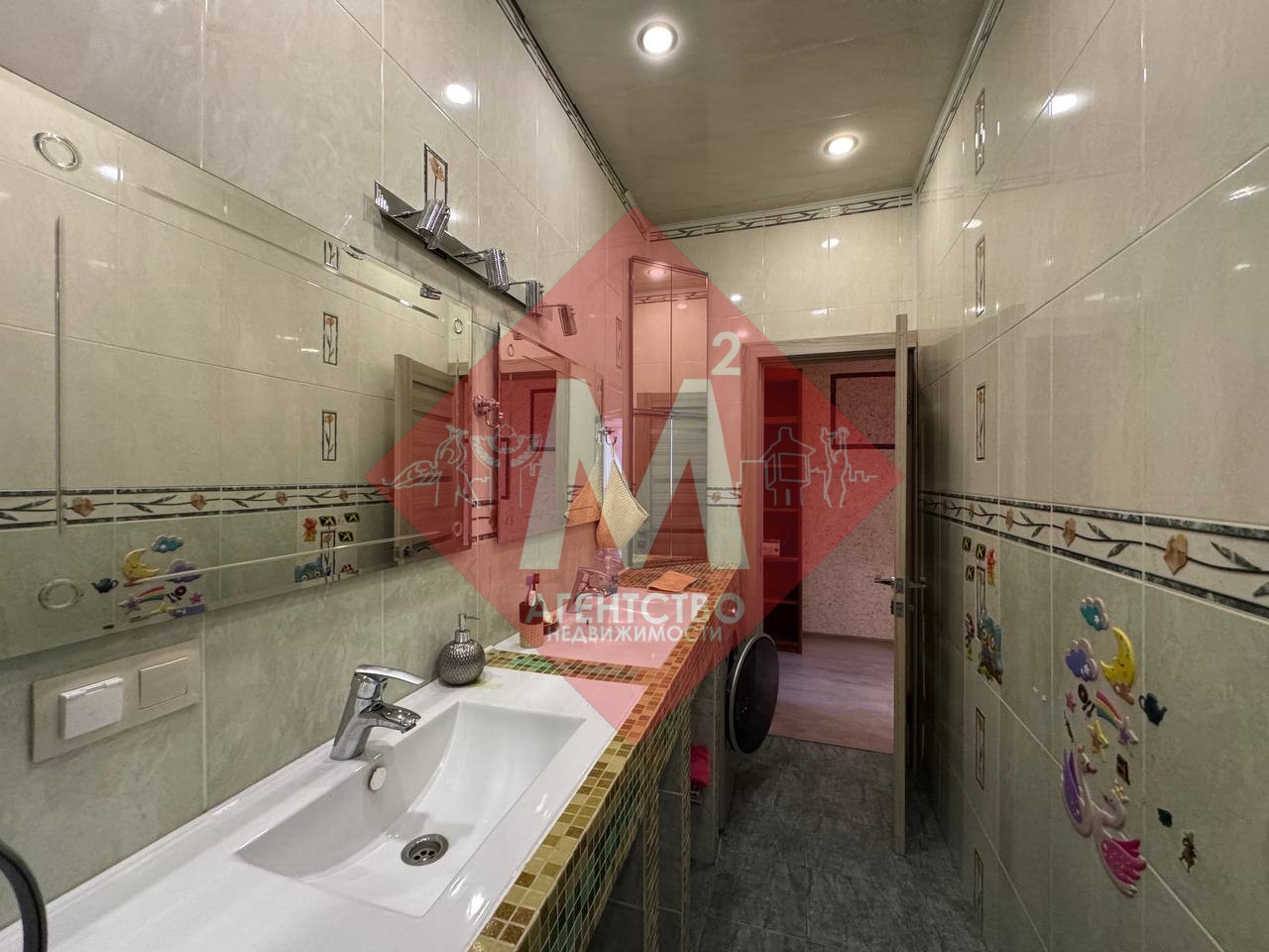 Продается трехкомнатная квартира