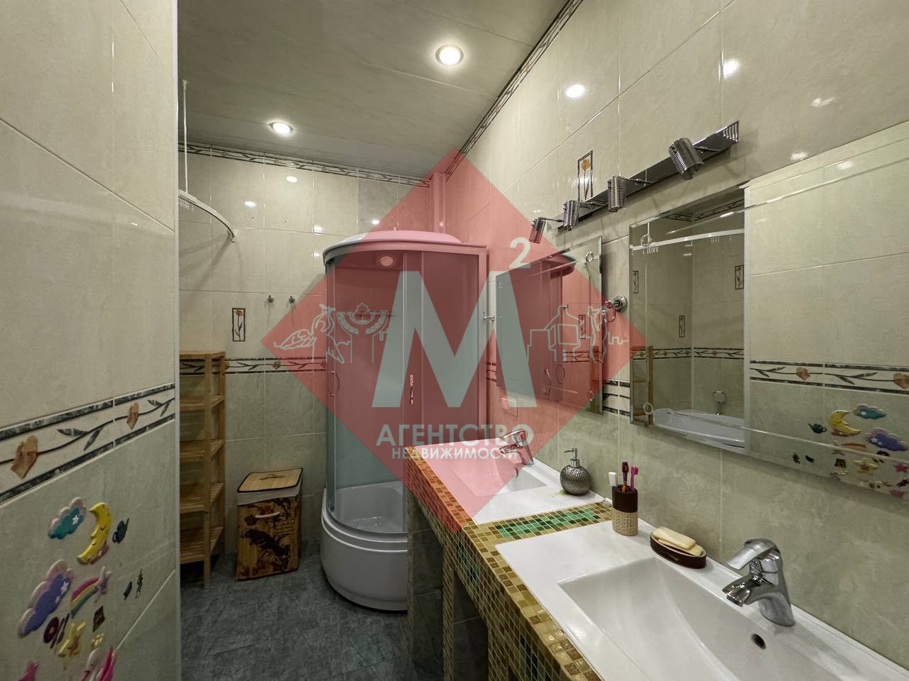 Продается трехкомнатная квартира