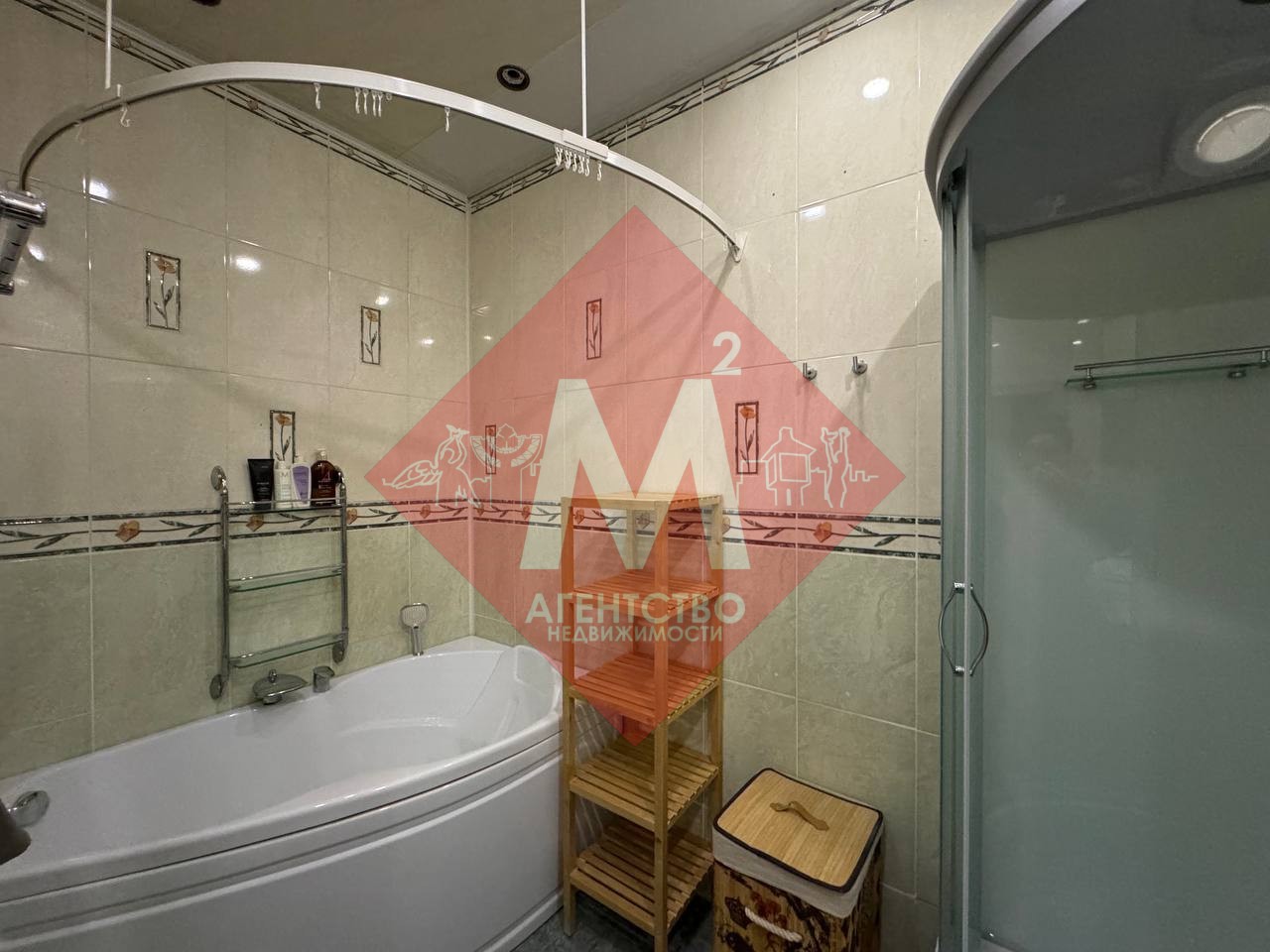 Продается трехкомнатная квартира