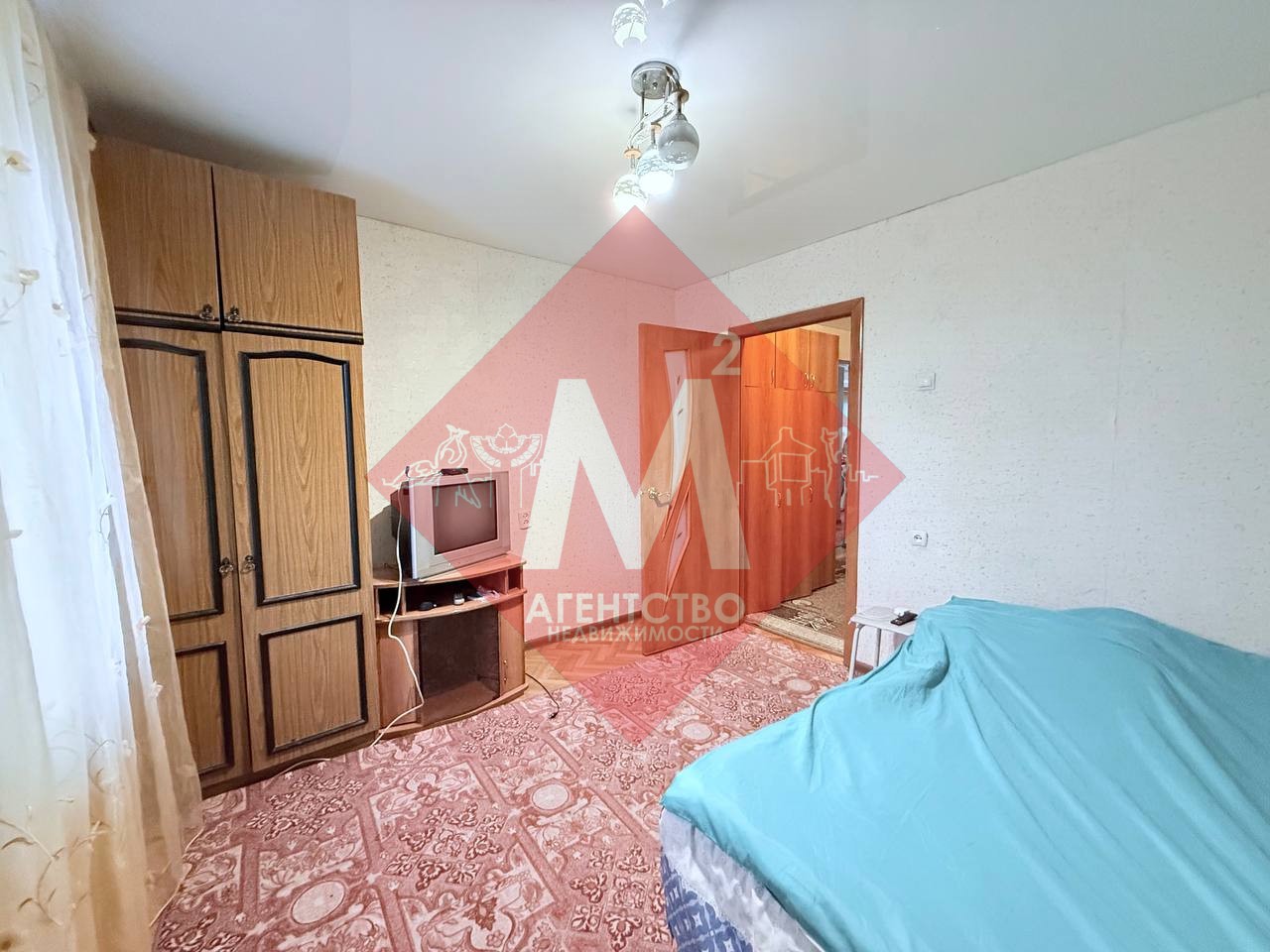 Продается 2-комнатная квартира