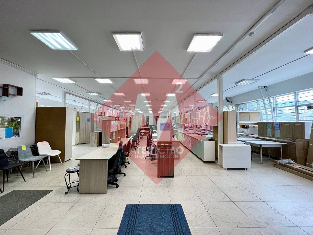 Двухэтажное здание