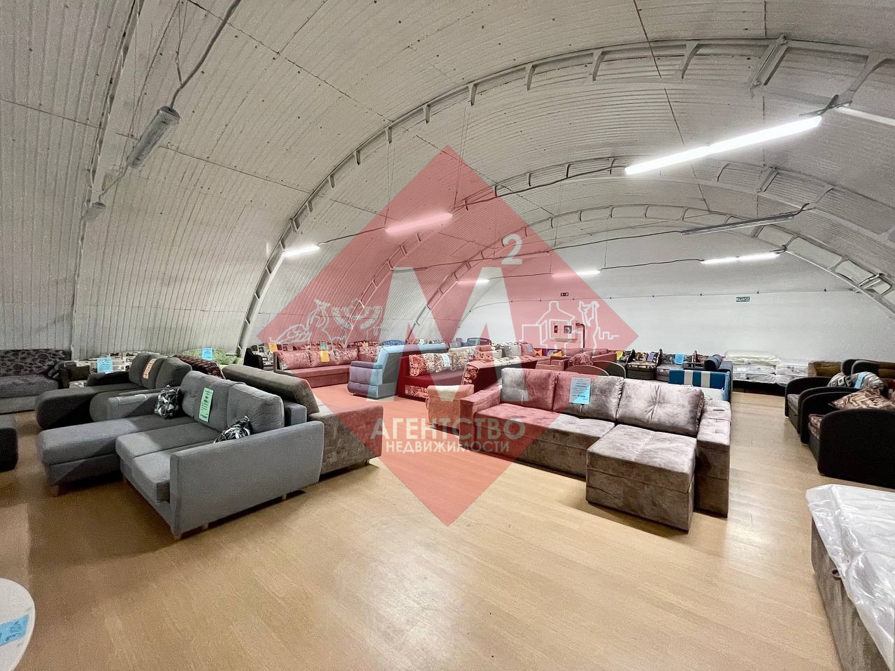 Двухэтажное здание