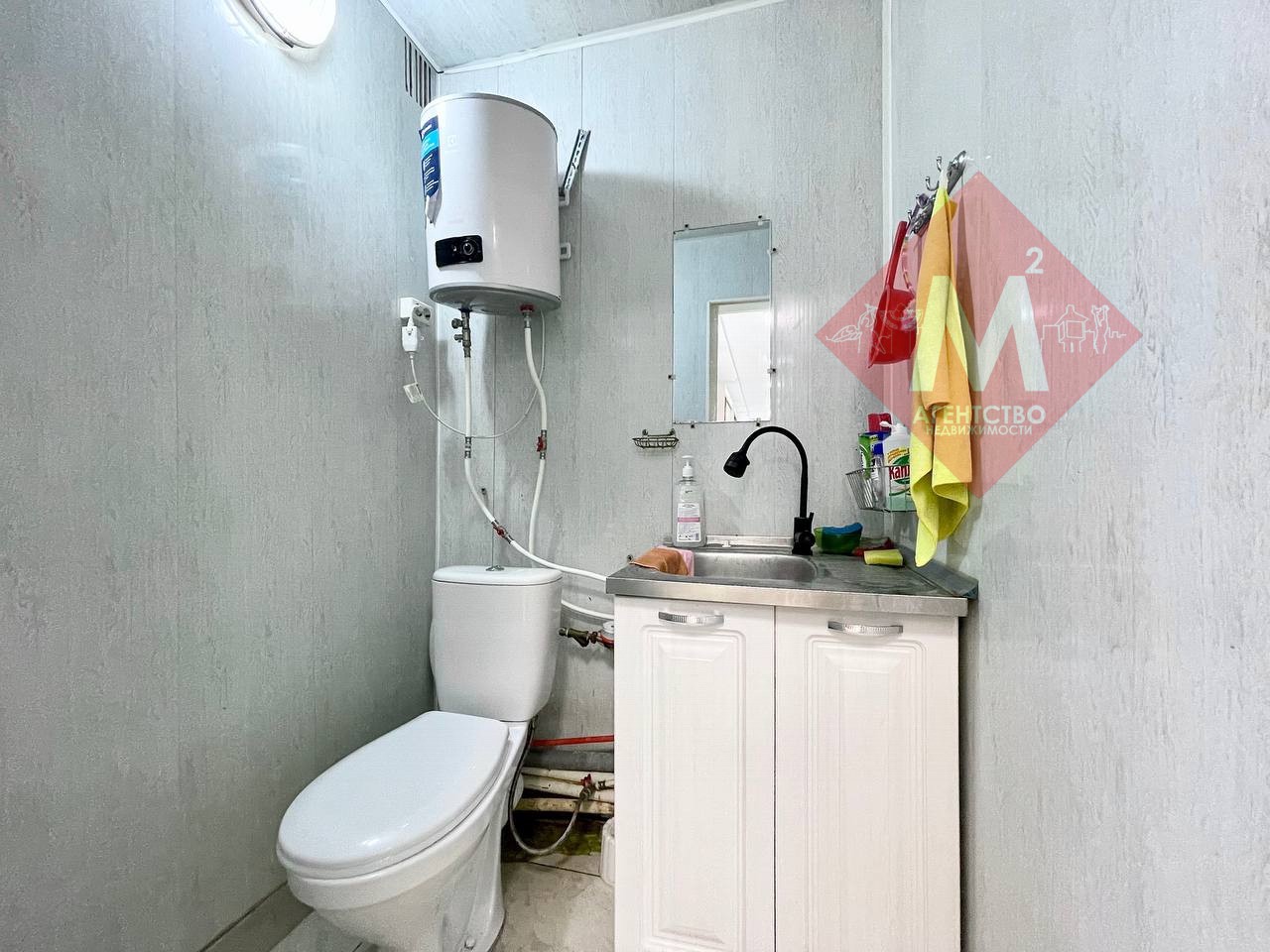 Двухэтажное здание