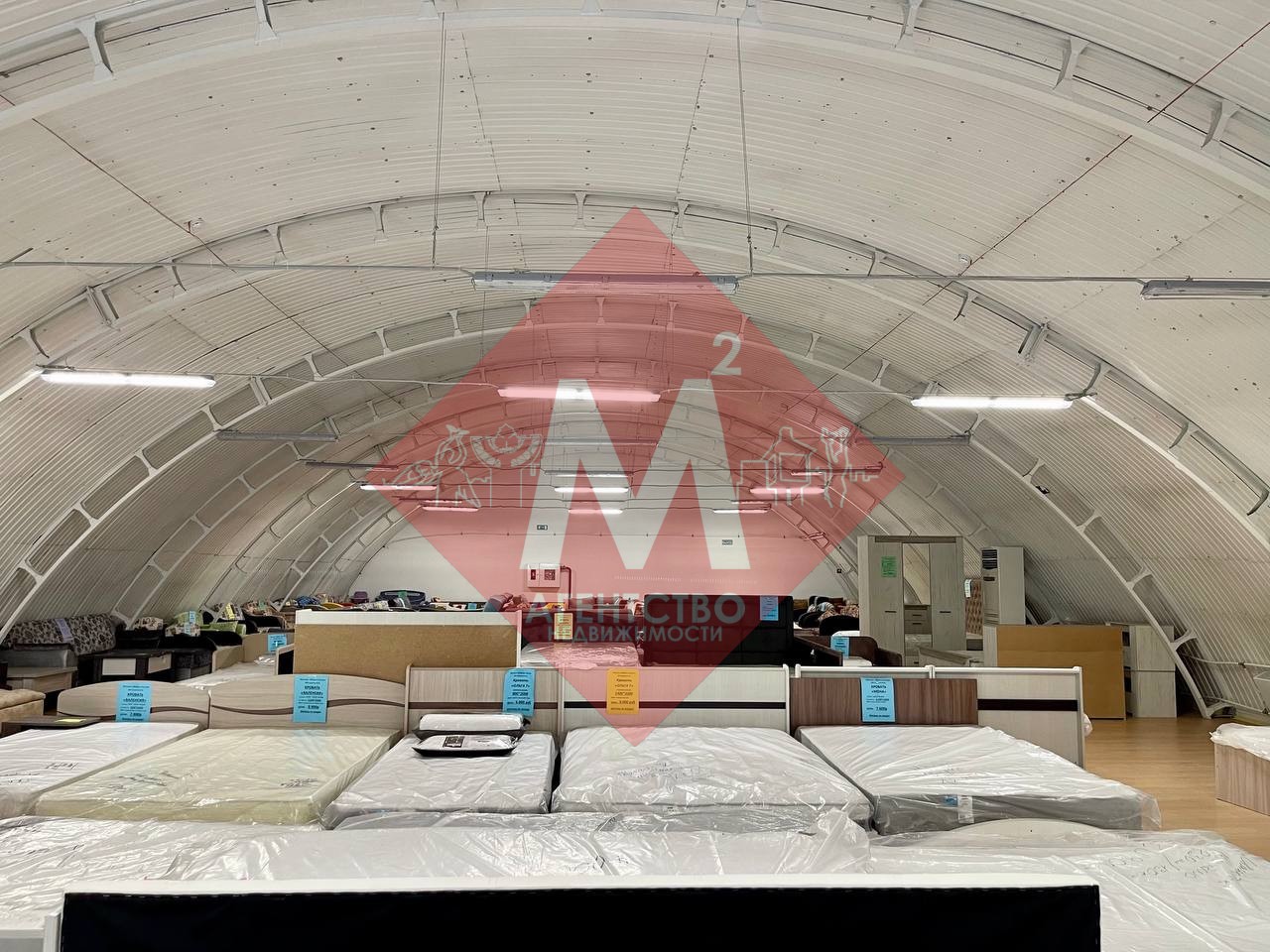 Двухэтажное здание