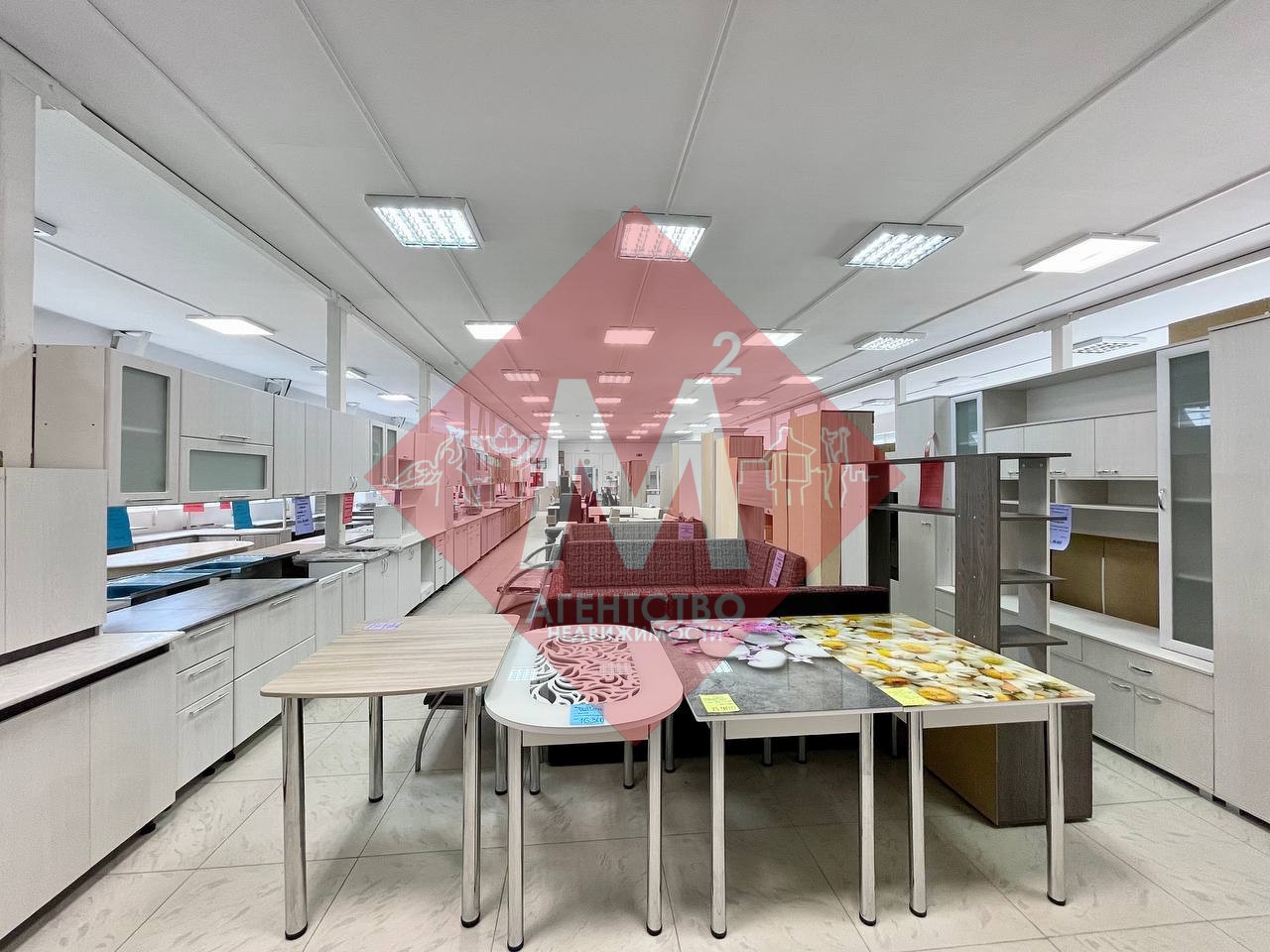 Двухэтажное здание