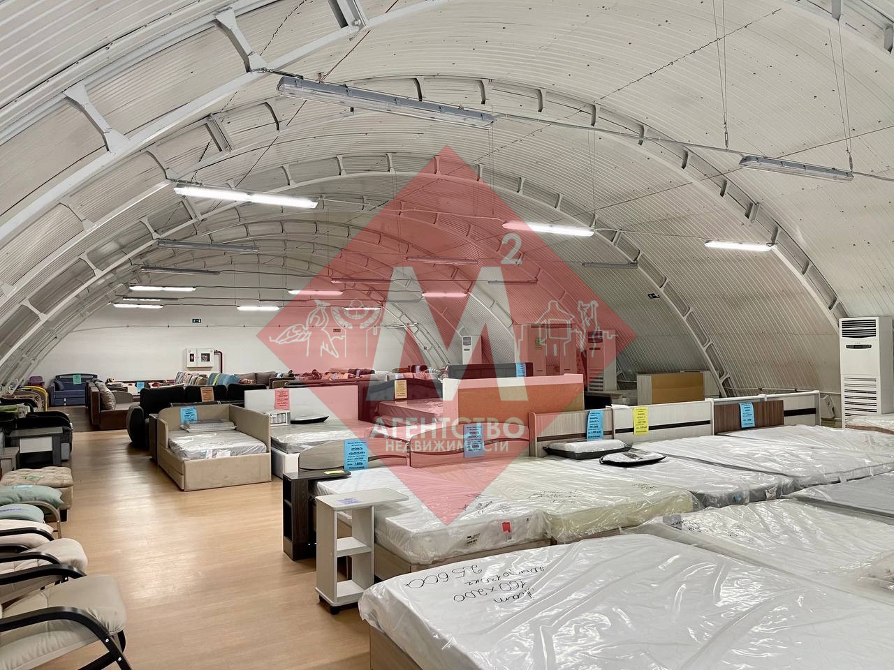 Двухэтажное здание