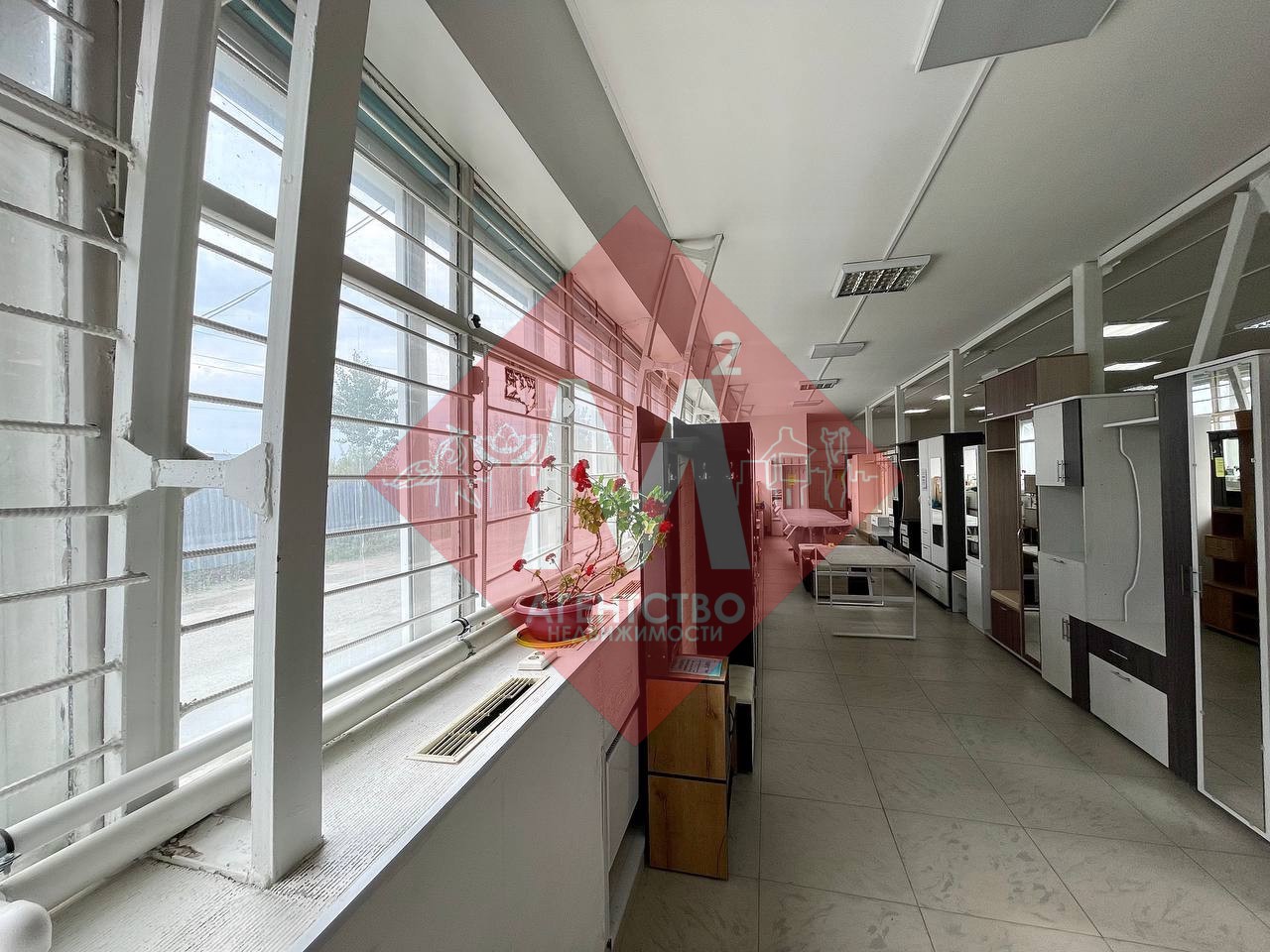 Двухэтажное здание