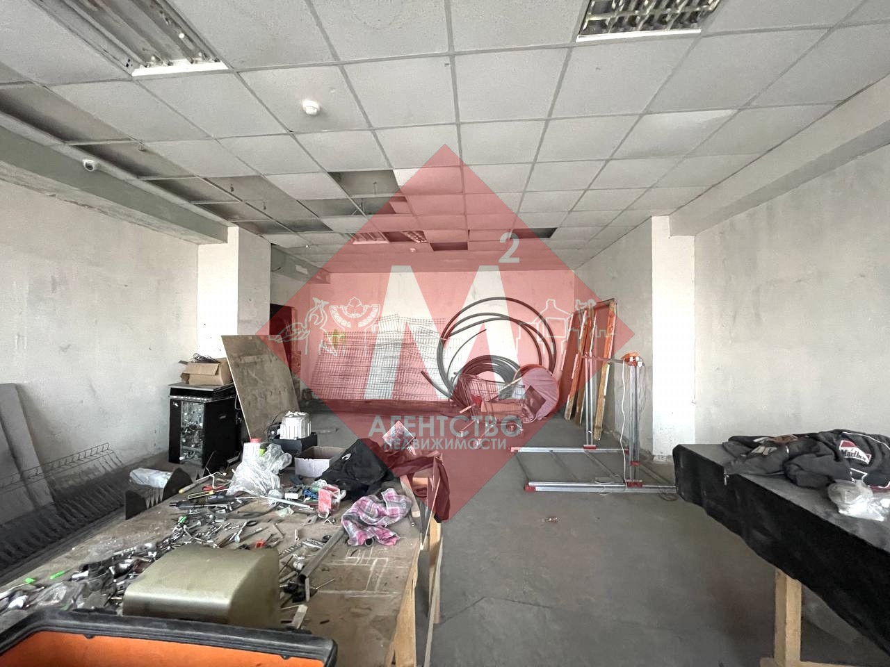 Часть здания в промзоне