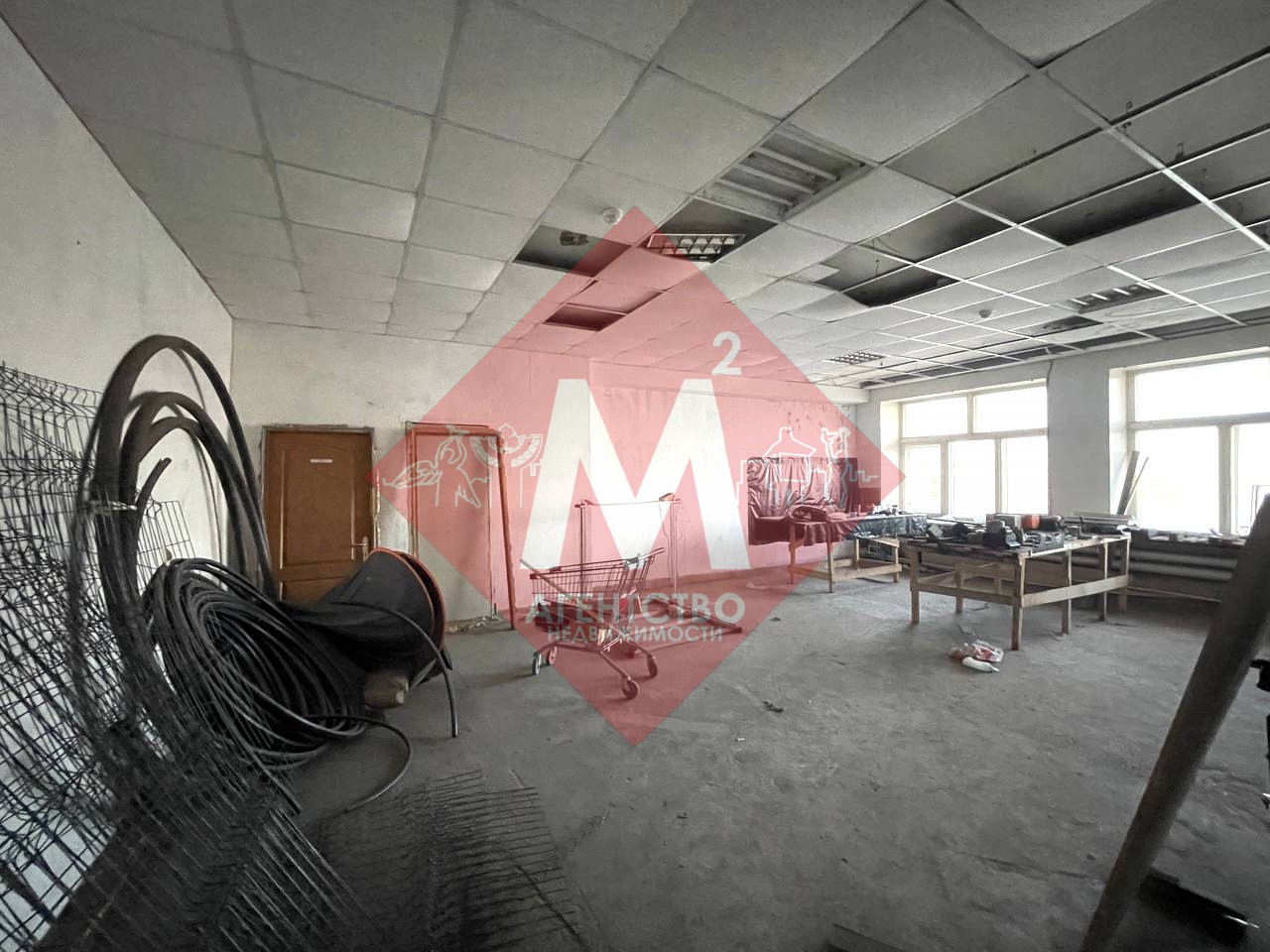 Часть здания в промзоне