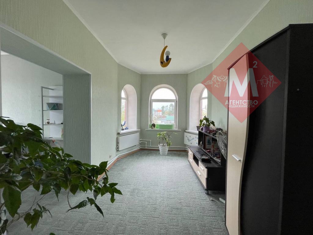 Коттедж с баней и бассейном