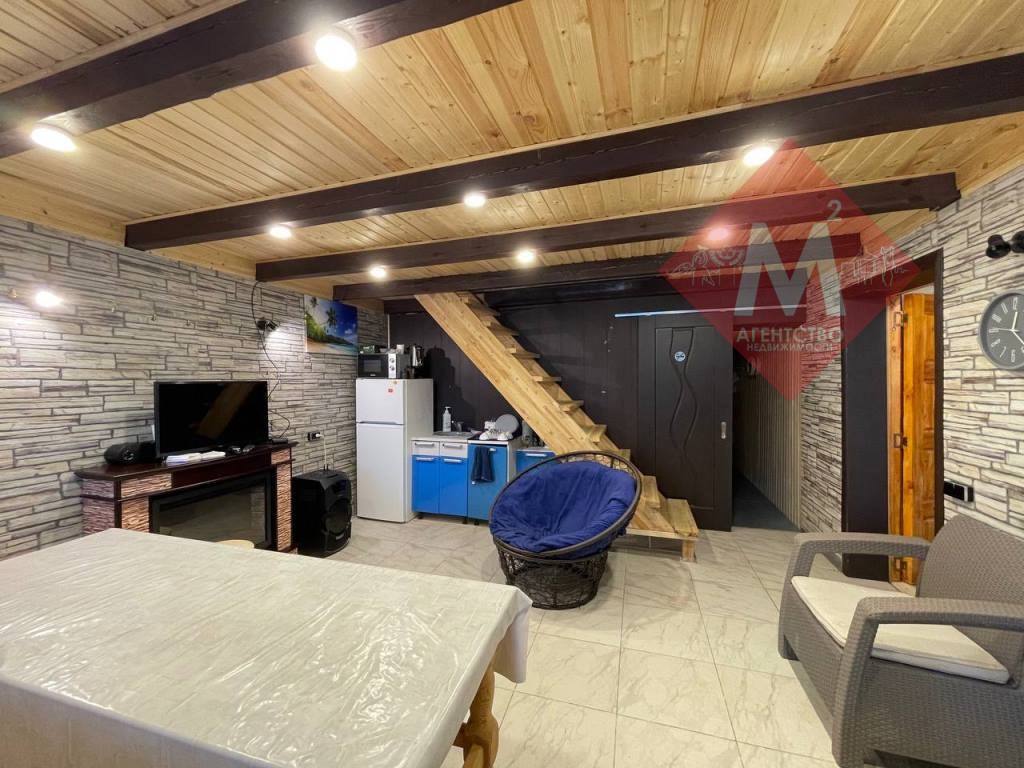 Коттедж с баней и бассейном