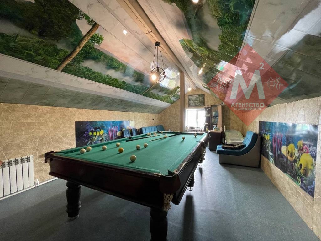 Коттедж с баней и бассейном