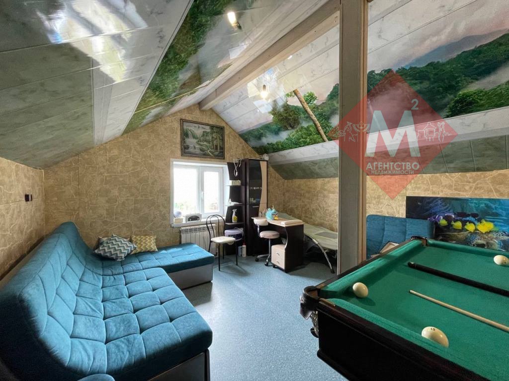 Коттедж с баней и бассейном