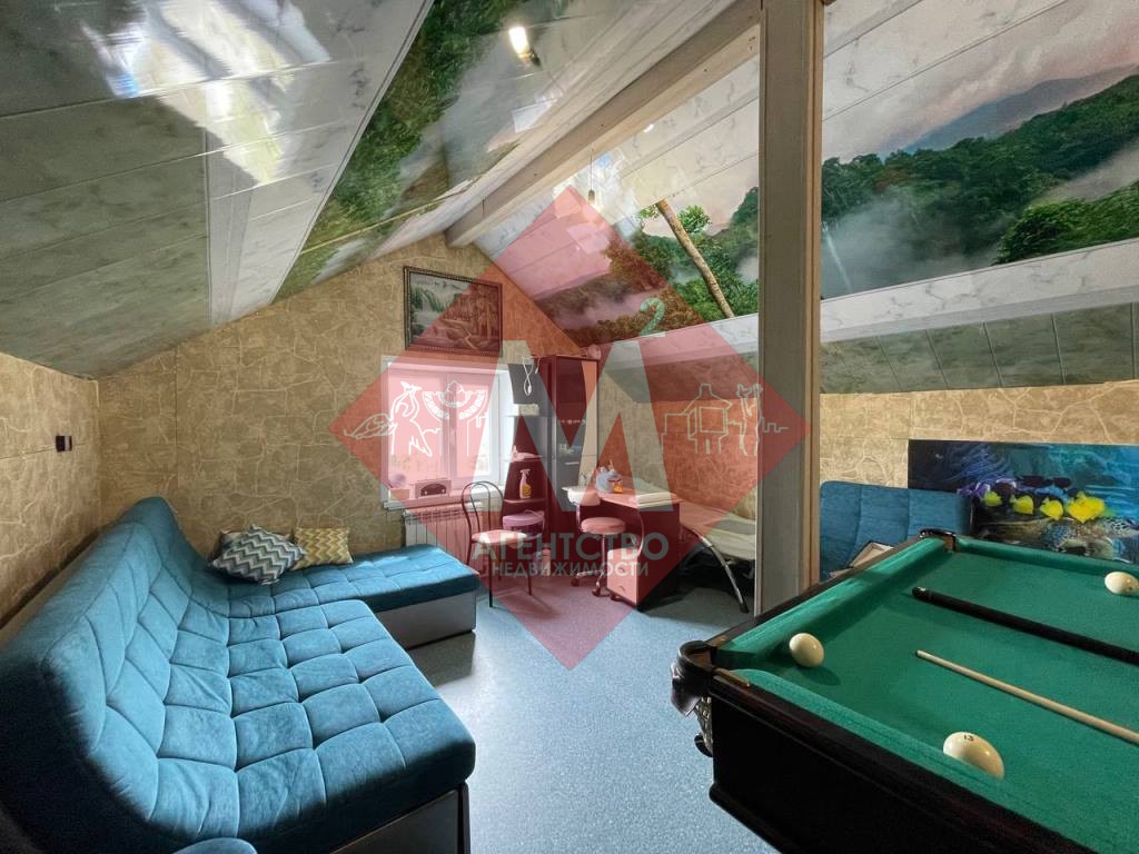 Коттедж с баней и бассейном