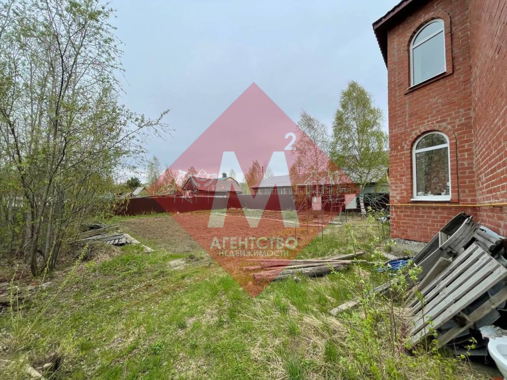 Коттедж с баней и бассейном