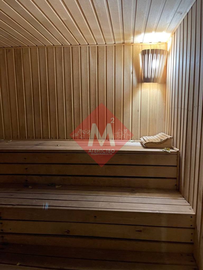 Коттедж с баней и бассейном