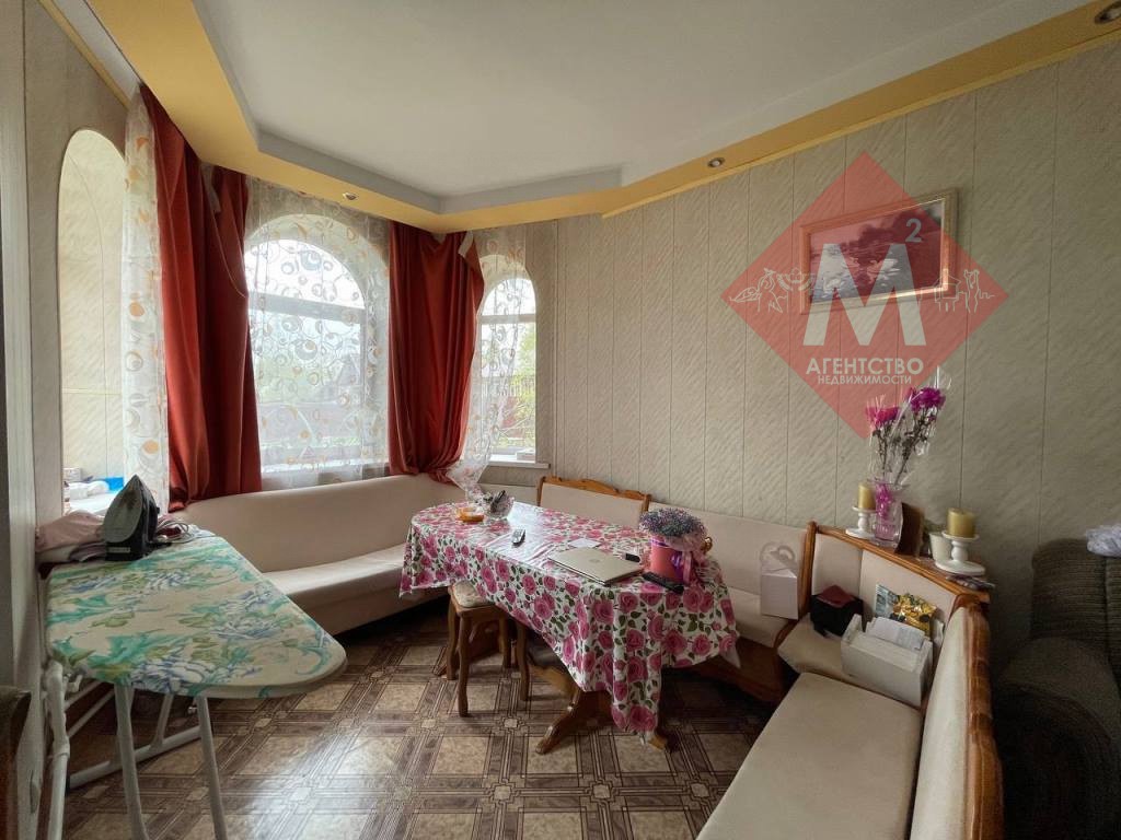 Коттедж с баней и бассейном