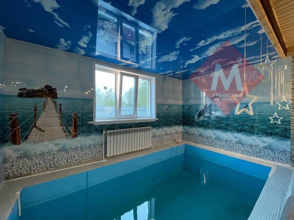 Коттедж с баней и бассейном