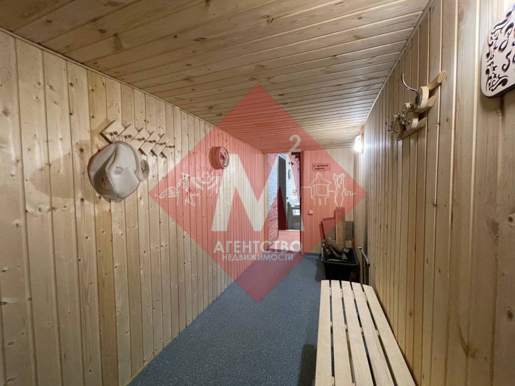 Коттедж с баней и бассейном