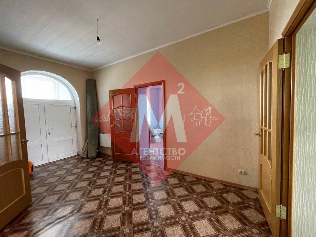 Коттедж с баней и бассейном