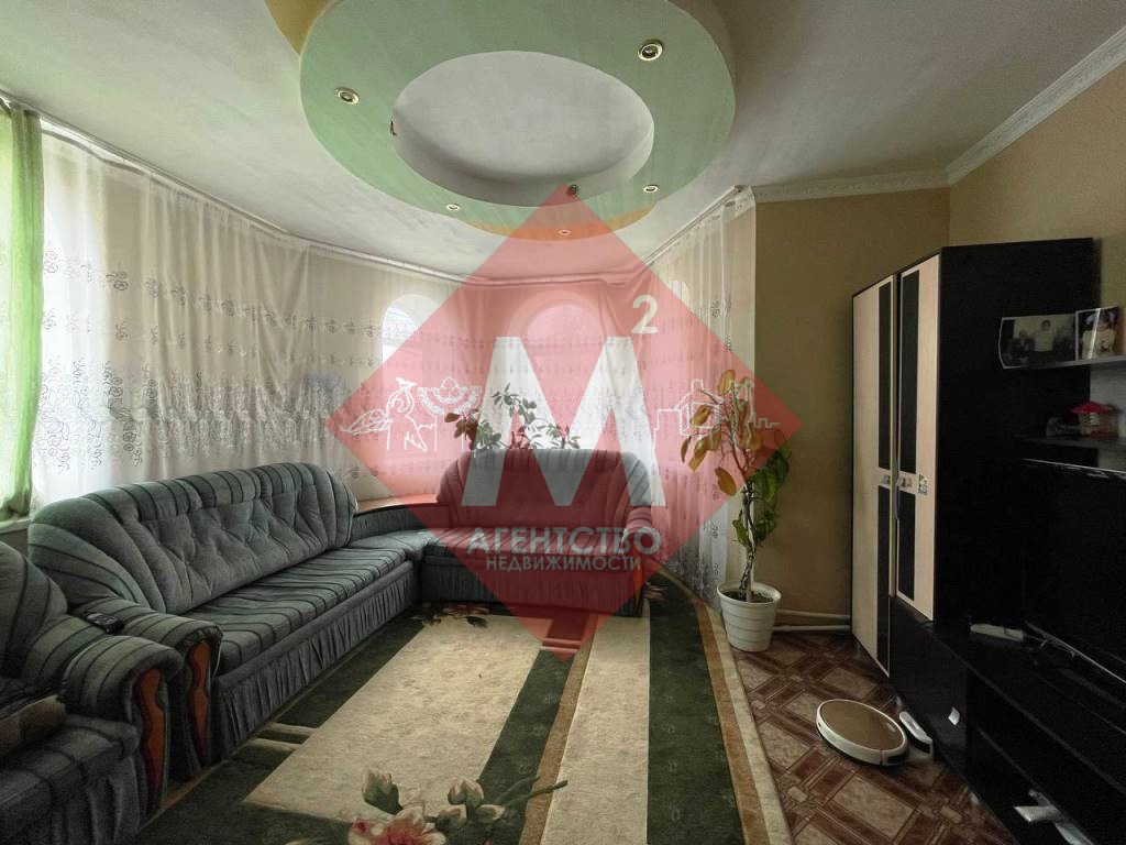 Коттедж с баней и бассейном