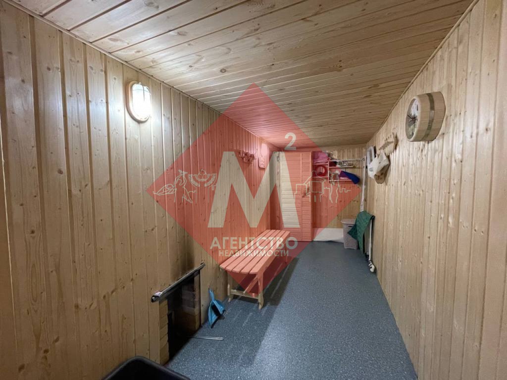 Коттедж с баней и бассейном