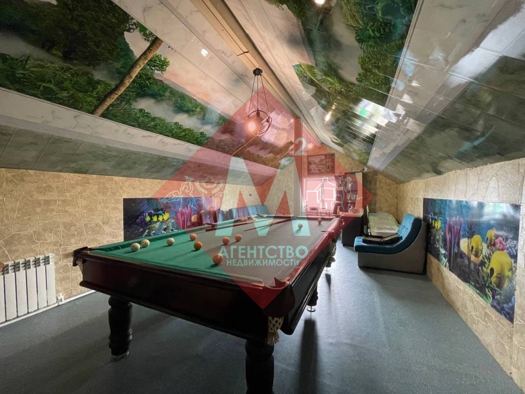 Коттедж с баней и бассейном