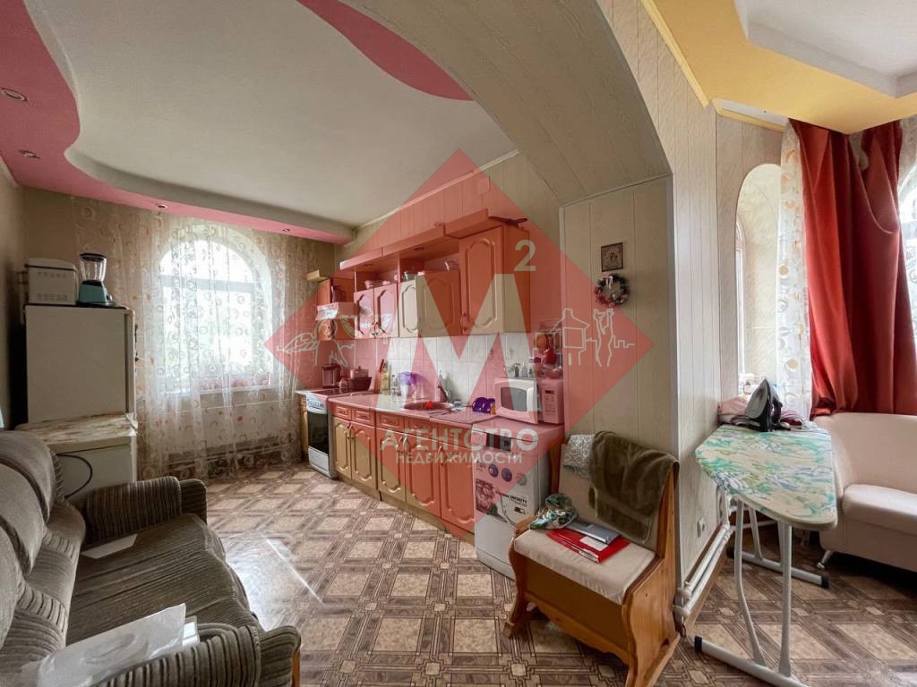 Коттедж с баней и бассейном