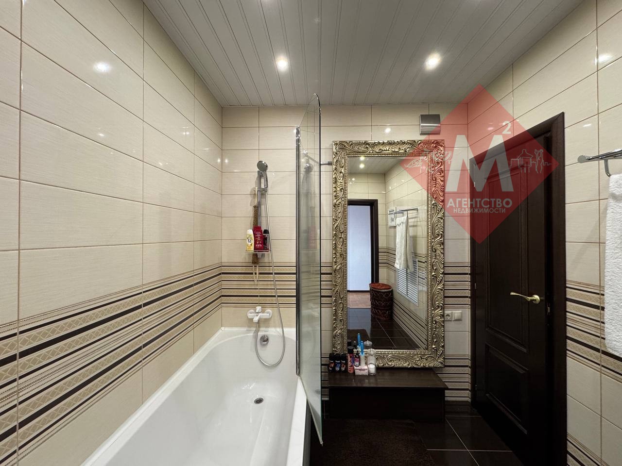 Продаётся двухэтажный дом на учас