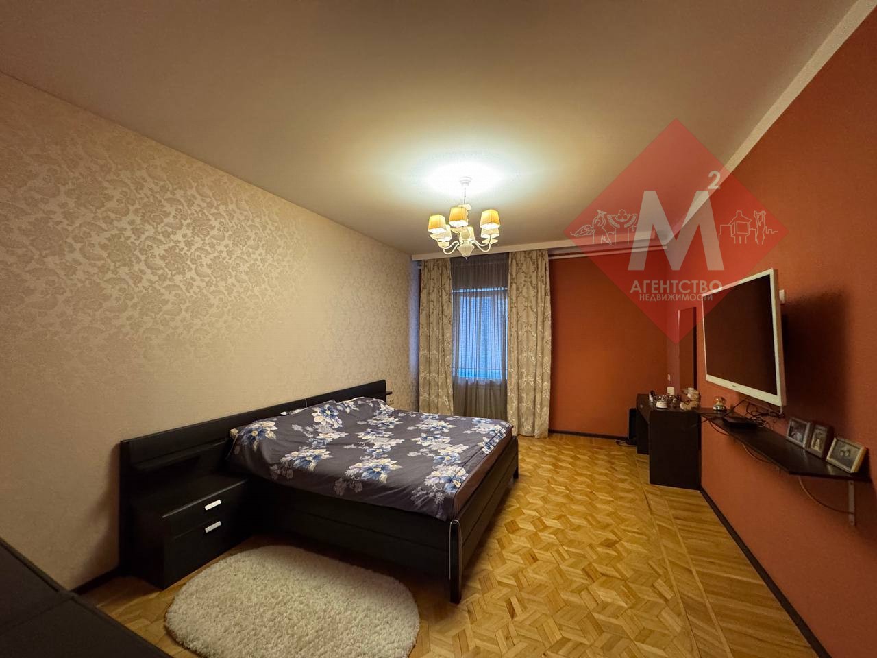 Продаётся двухэтажный дом на учас