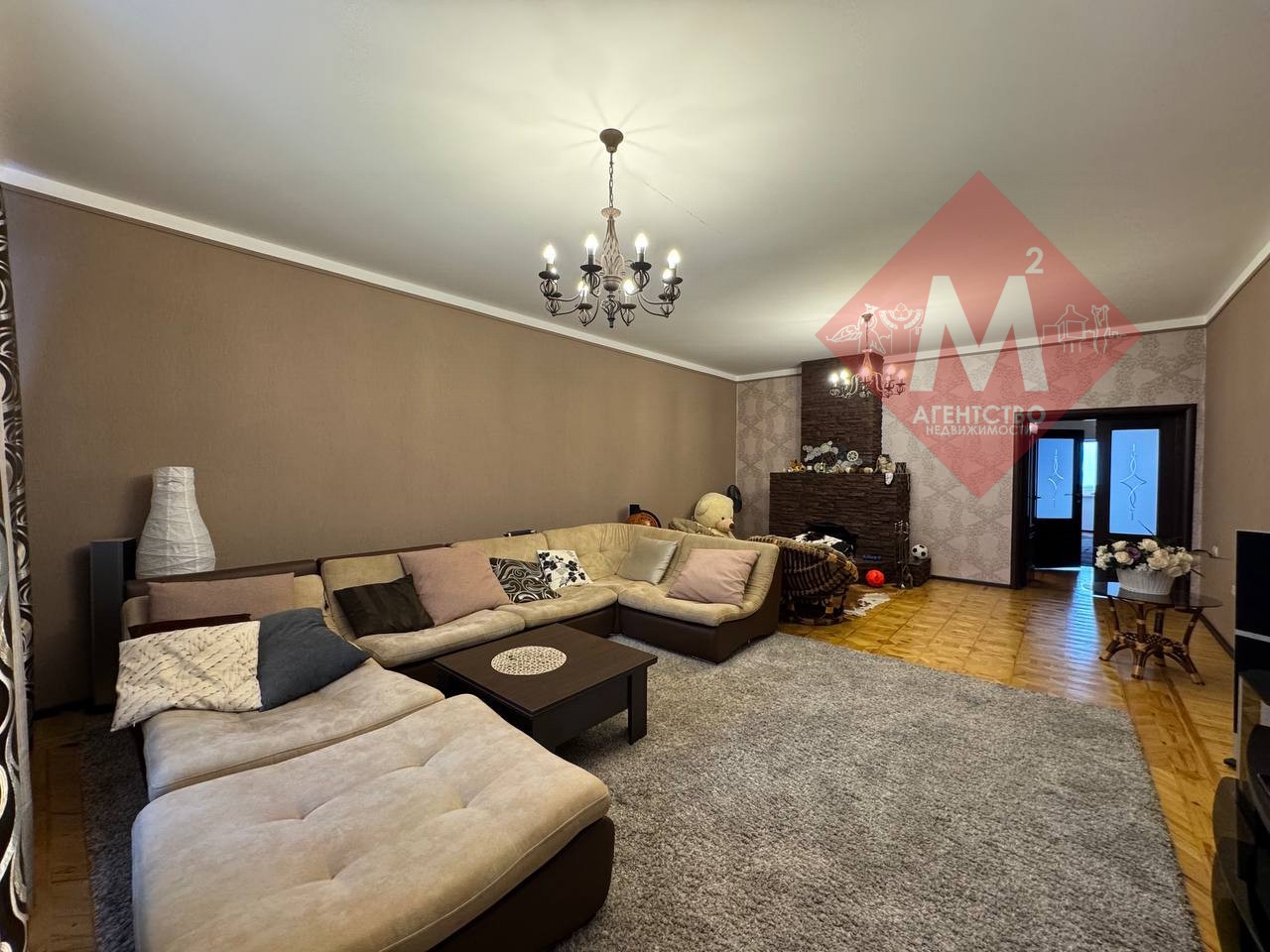 Продаётся двухэтажный дом на учас