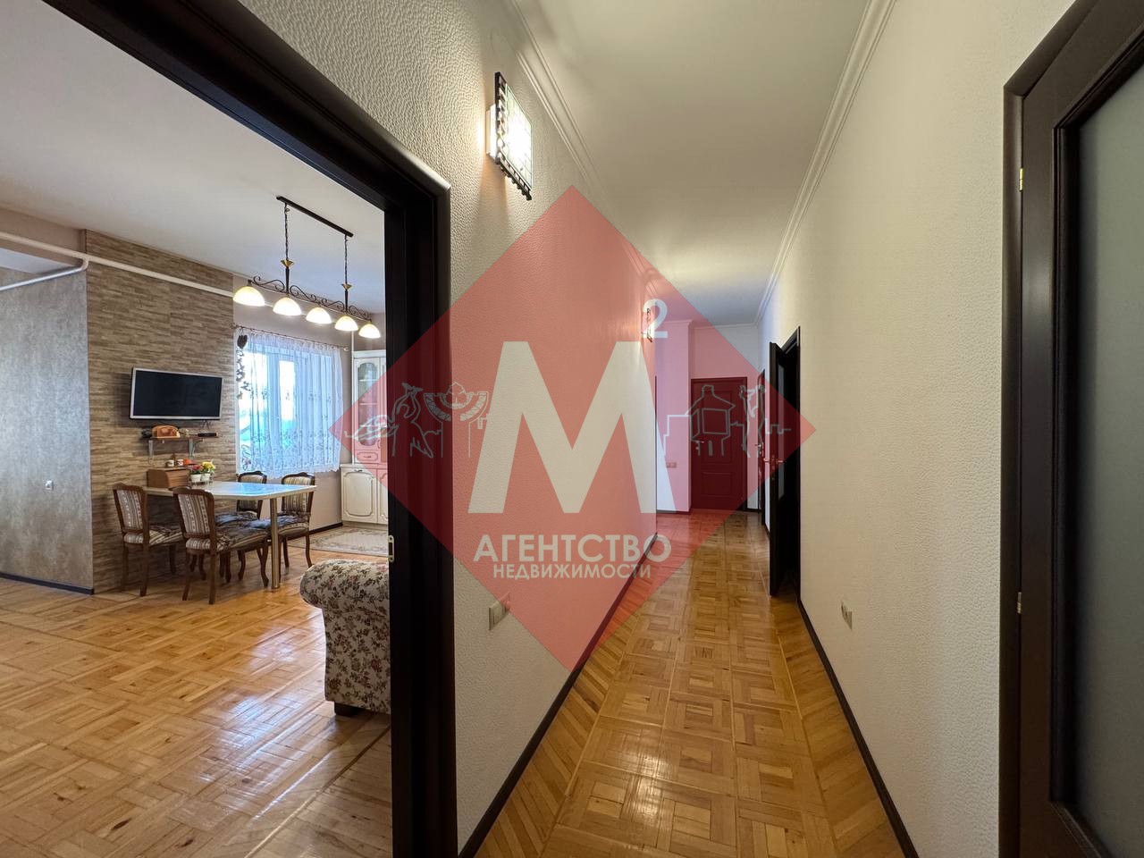 Продаётся двухэтажный дом на учас