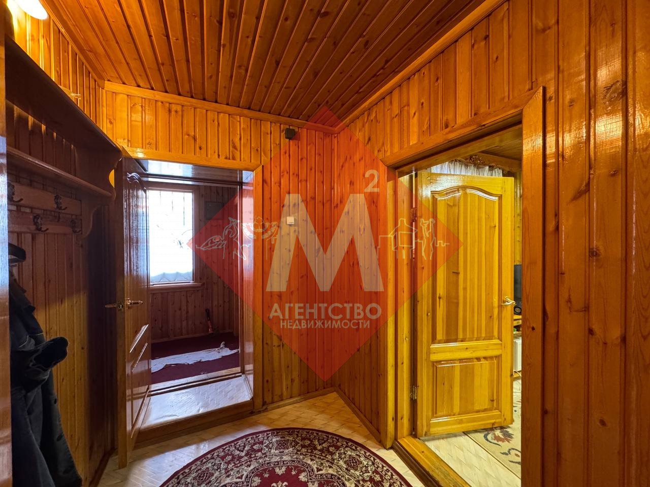 Продаётся двухэтажный дом на учас