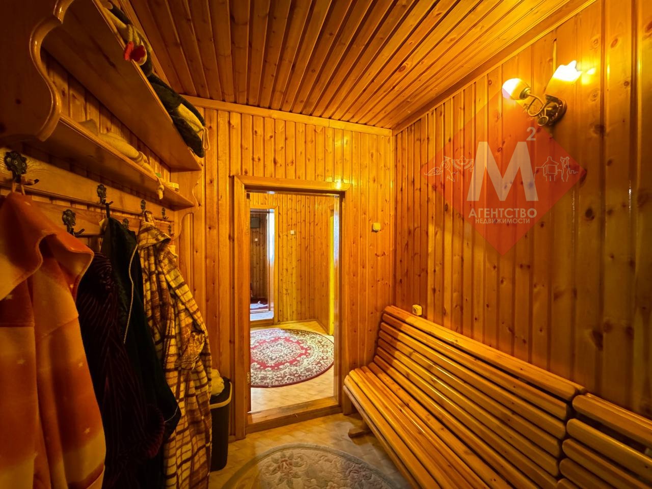 Продаётся двухэтажный дом на учас