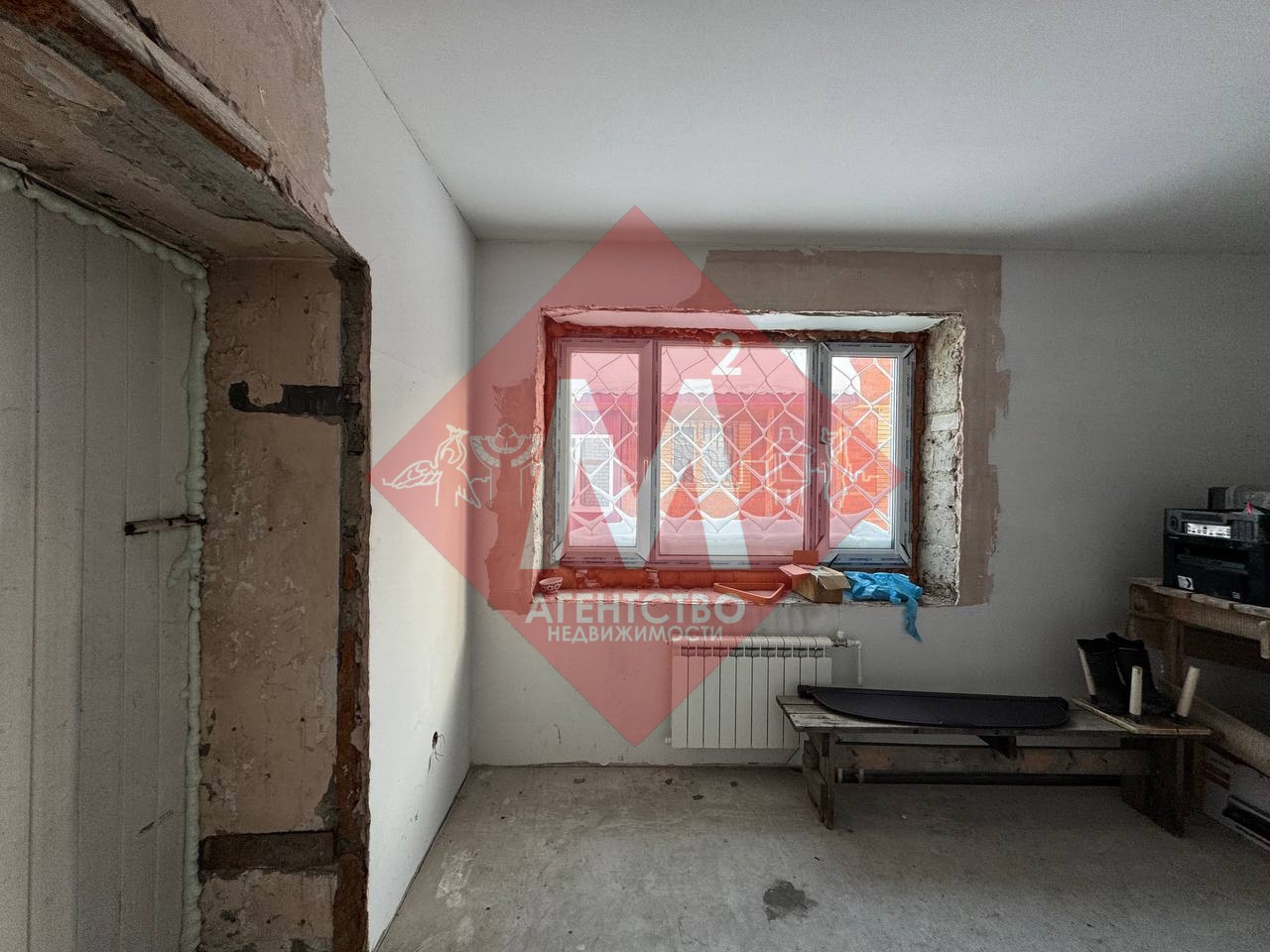 Продаётся двухэтажный дом на учас