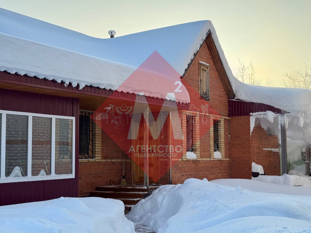 Продаётся двухэтажный дом на учас