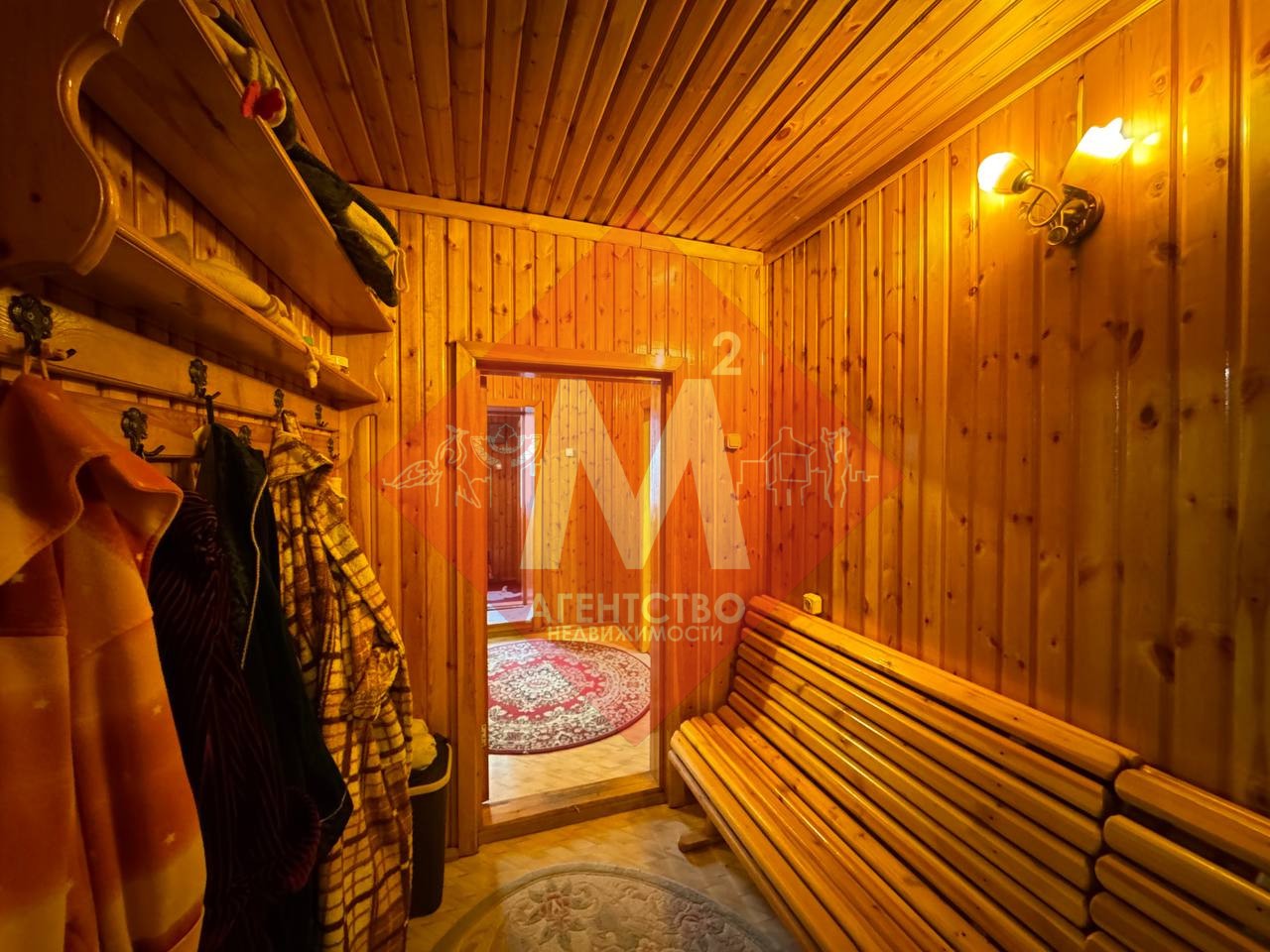 Продаётся двухэтажный дом на учас