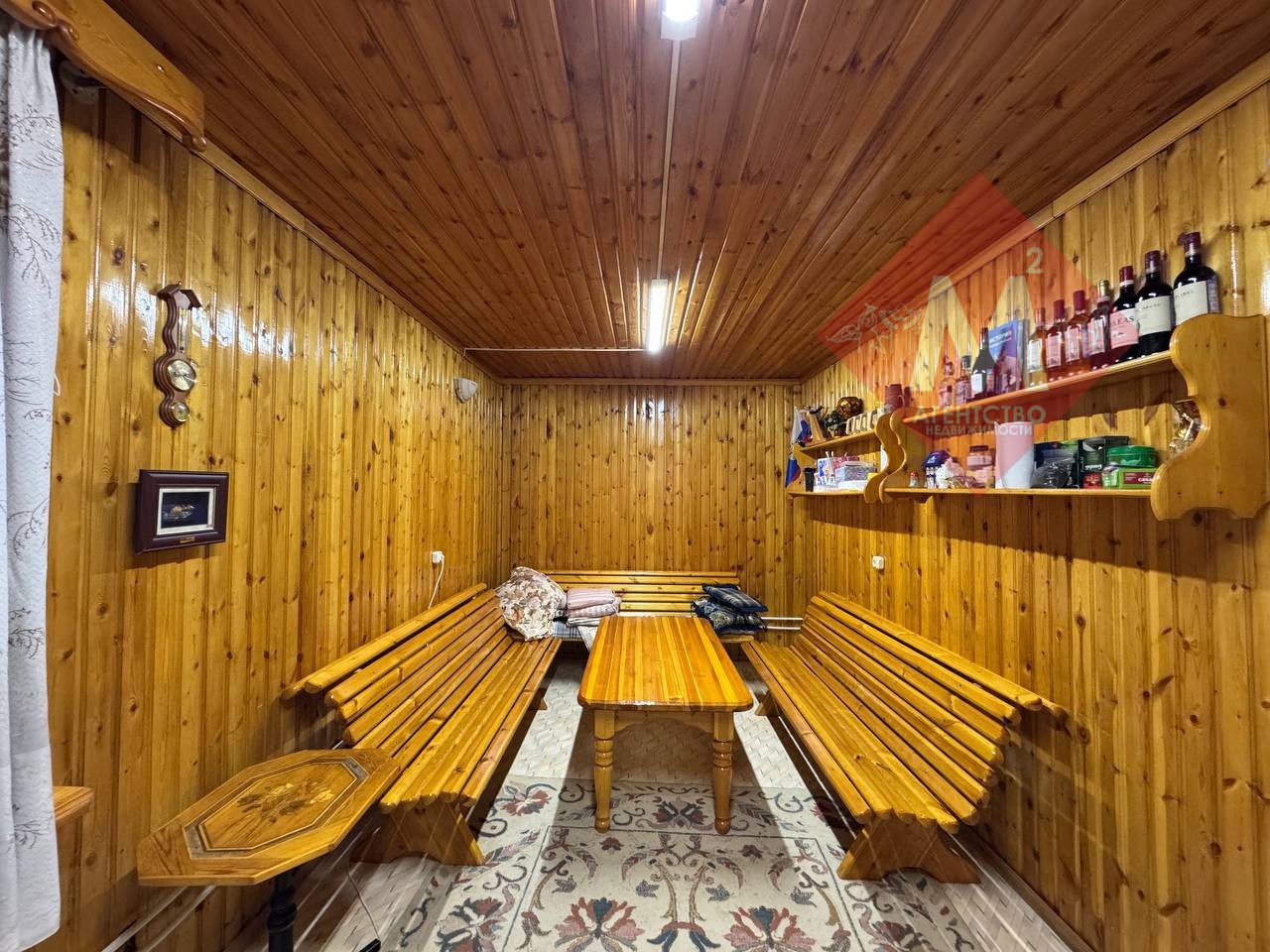 Продаётся двухэтажный дом на учас