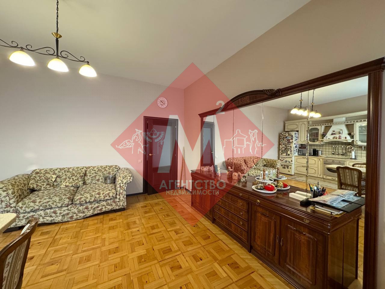 Продаётся двухэтажный дом на учас