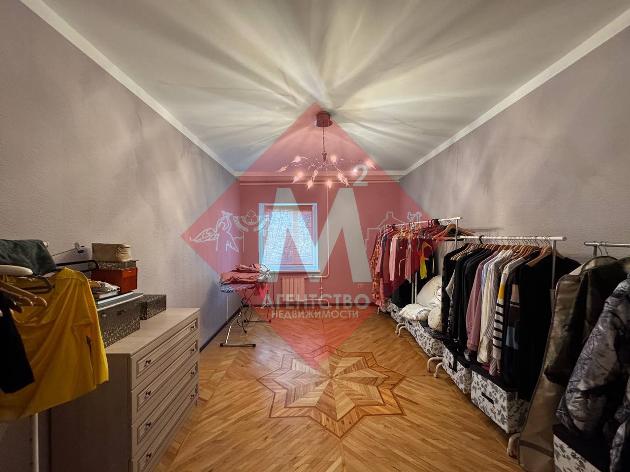 Продаётся двухэтажный дом на учас