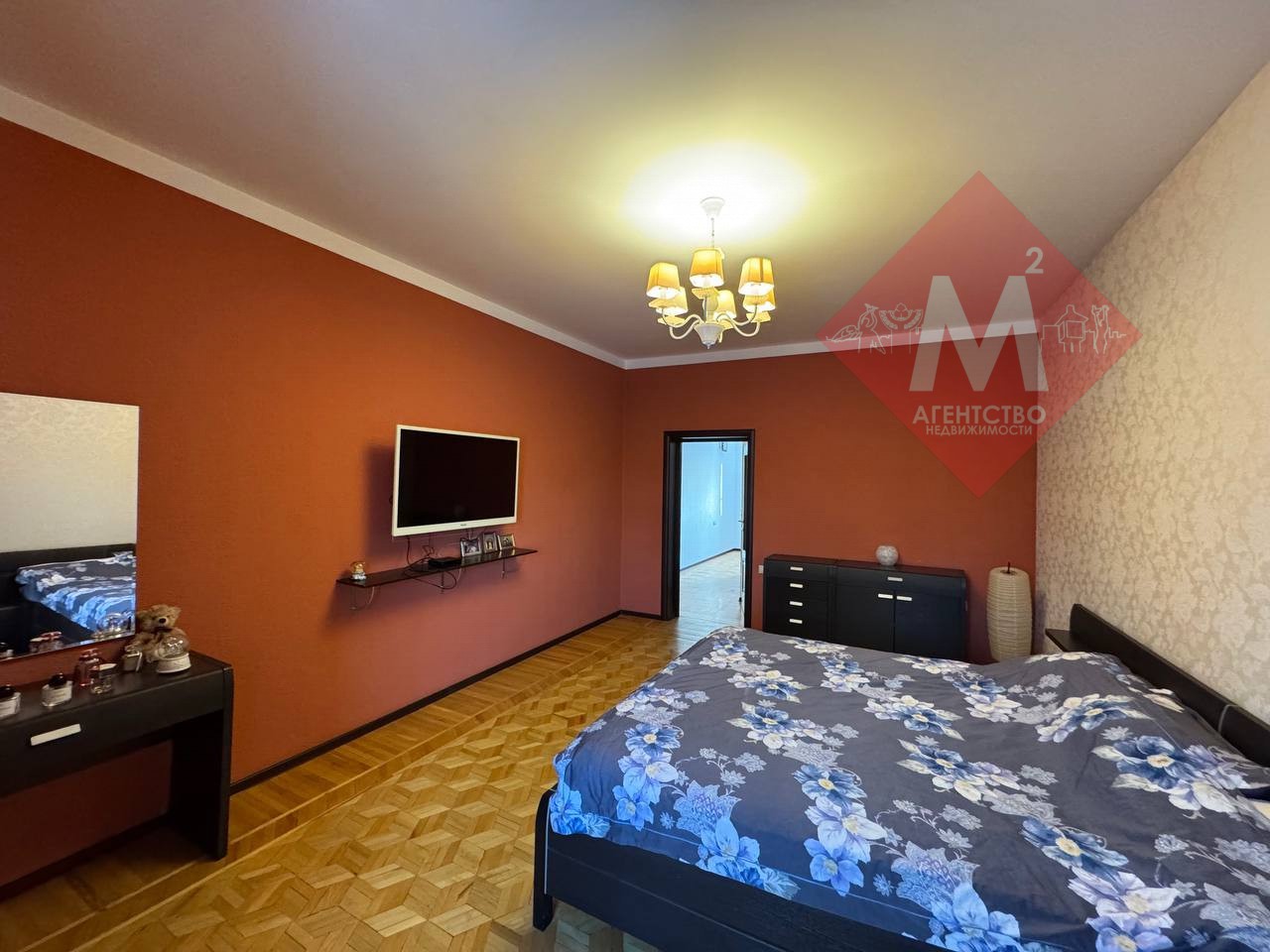 Продаётся двухэтажный дом на учас