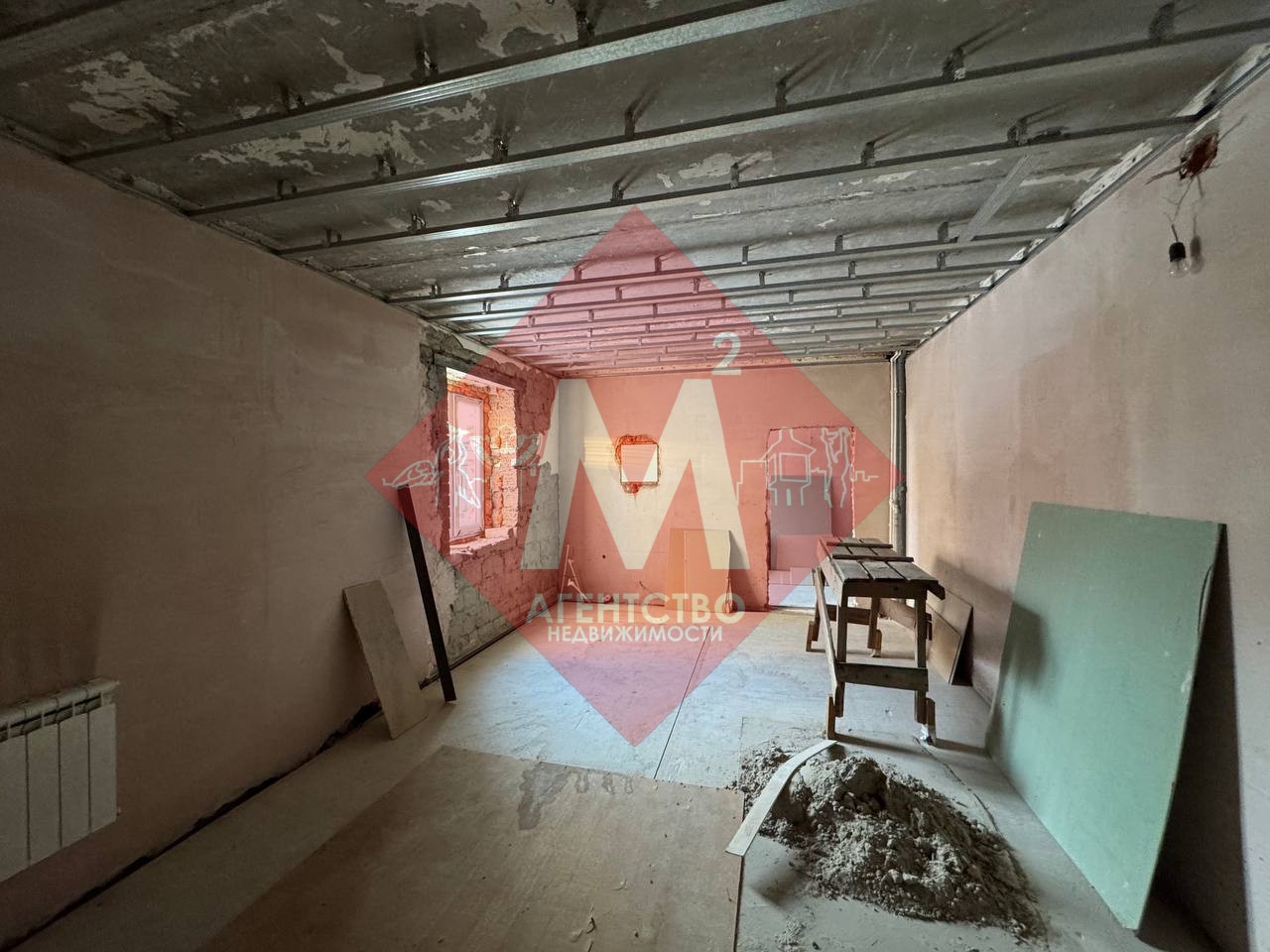 Продаётся двухэтажный дом на учас