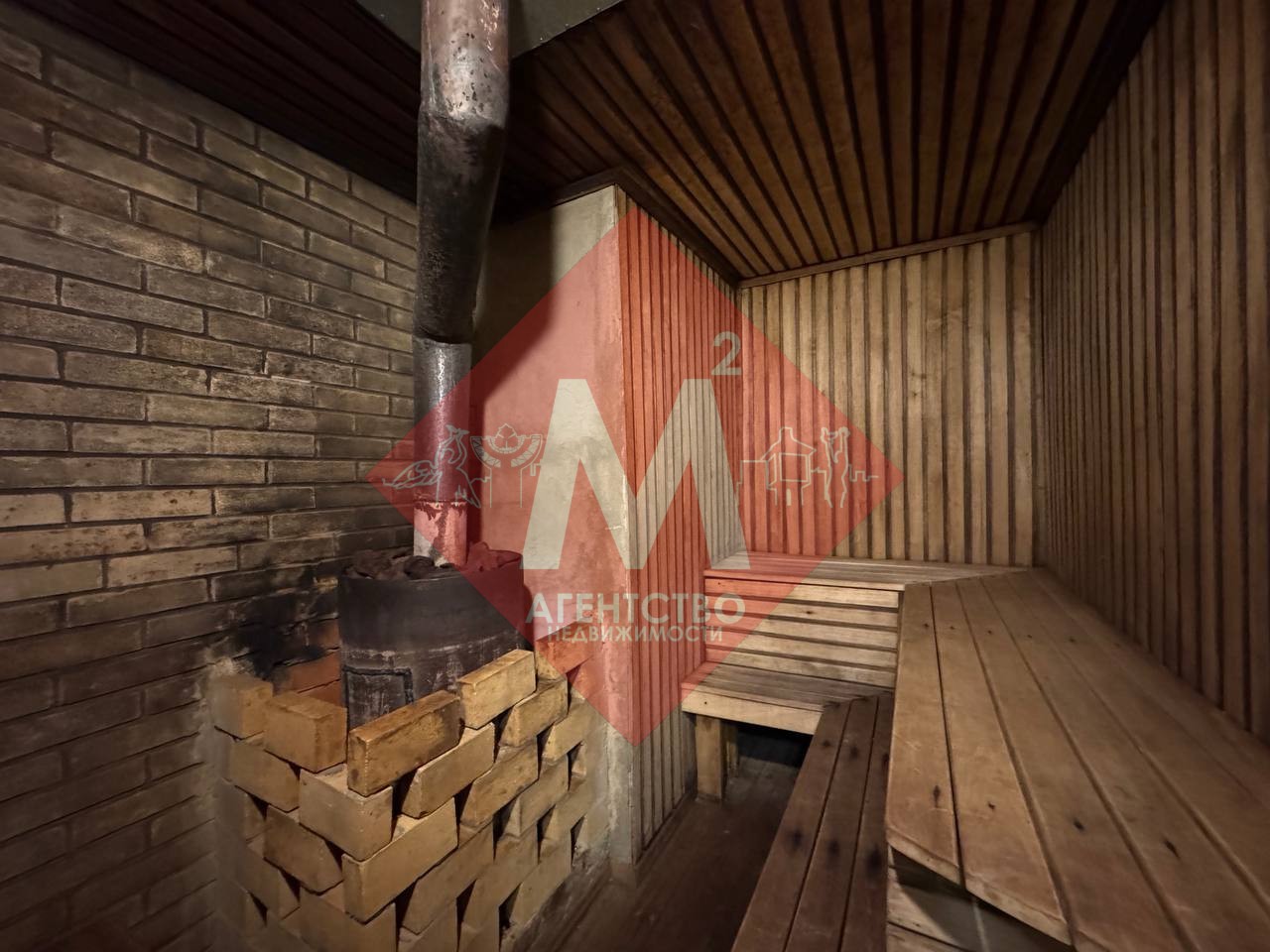 Продаётся двухэтажный дом на учас